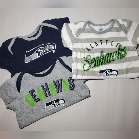 Baby bundle: 3-6 months 5 Seattle Seahawks Onesies - Picture 1 of 4